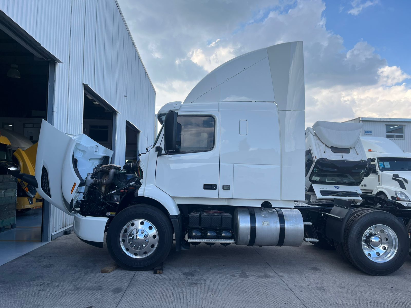 Volvo VNL 2025